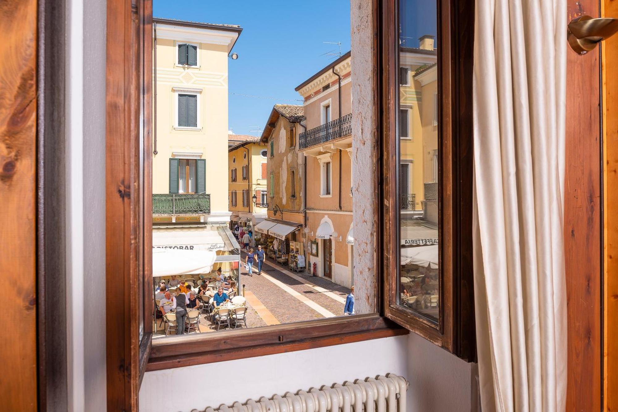 Ca' Dinora Appartamenti Bardolino Esterno foto