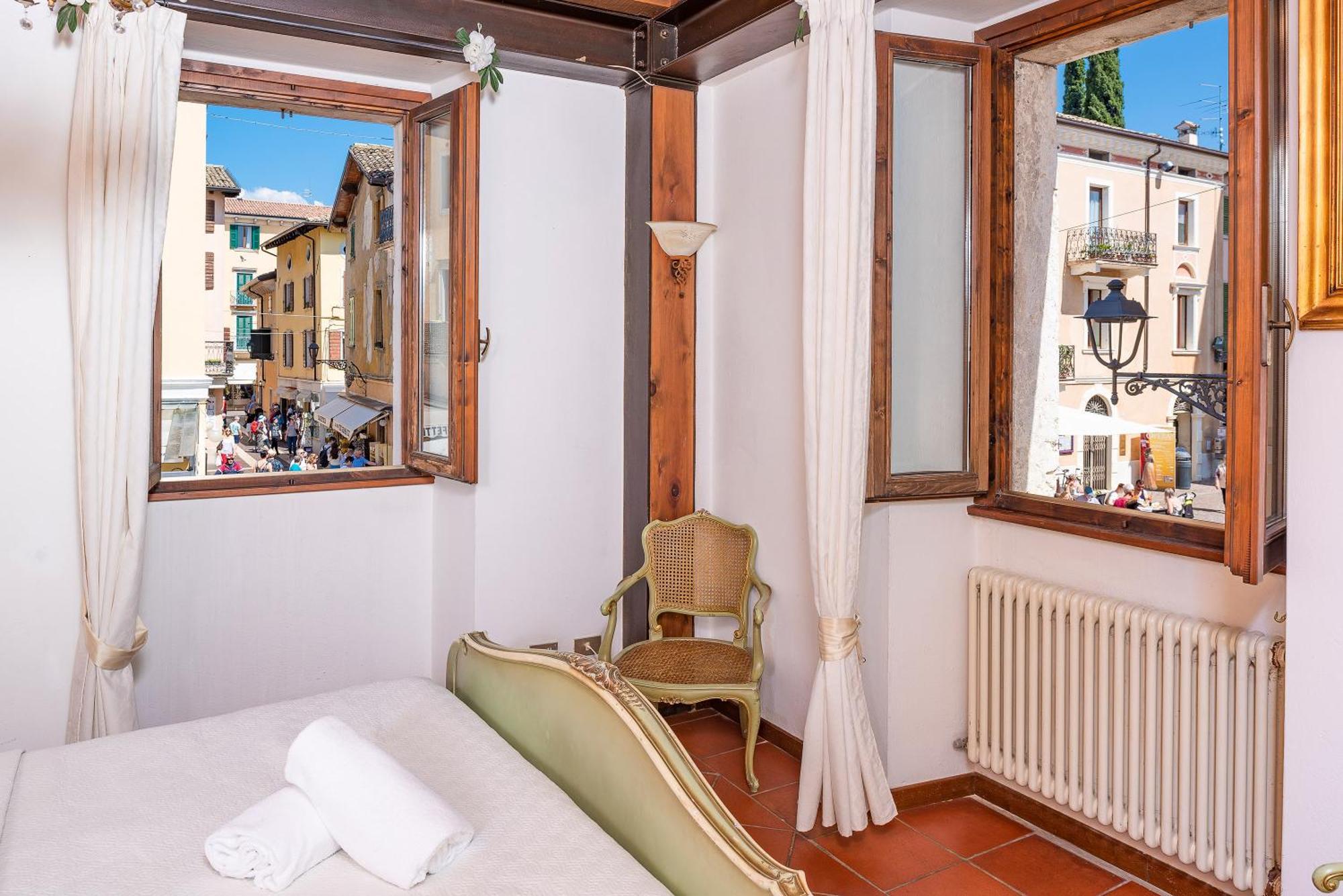 Ca' Dinora Appartamenti Bardolino Esterno foto